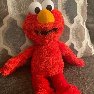 Sesame Street. Tickle Me Elmo